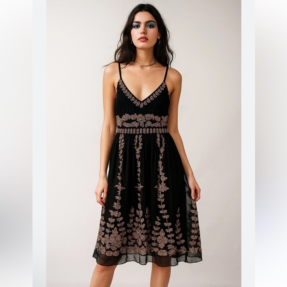 Adrianna Papell evenings essentials black silk & gold beaded empire waist dress